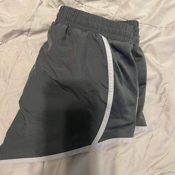 8 pairs of athletic shorts! Selling as a bundle all in good condition - Picture 12 of 16